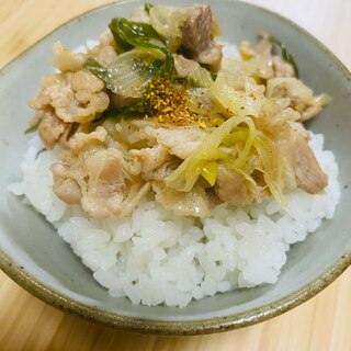 リピ間違いなし！豚バラネギ丼